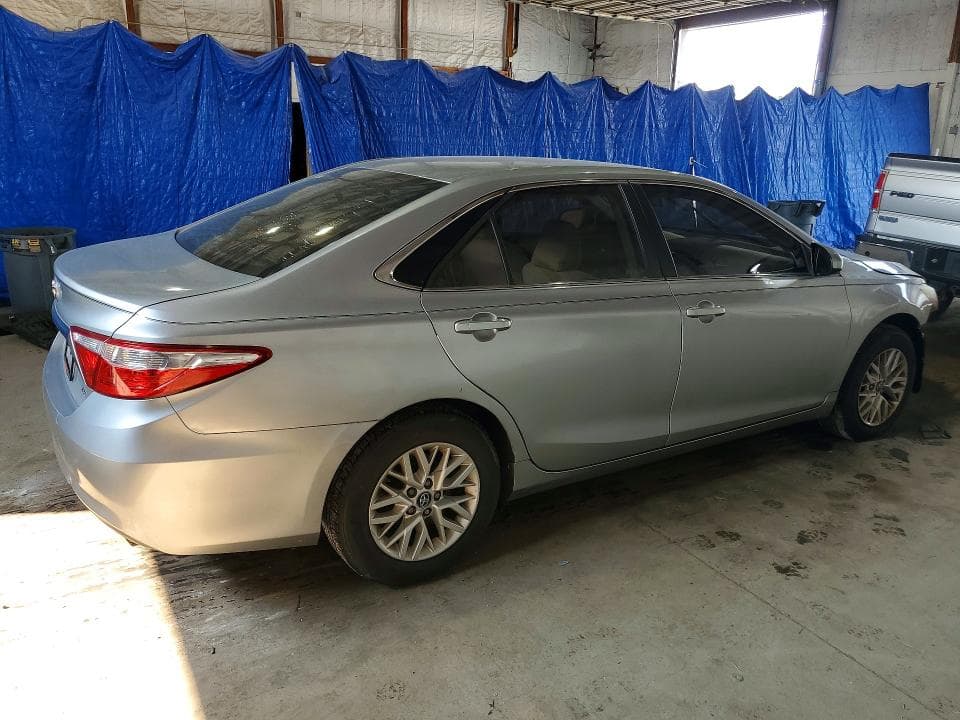 2017 TOYOTA CAMRY LE 3