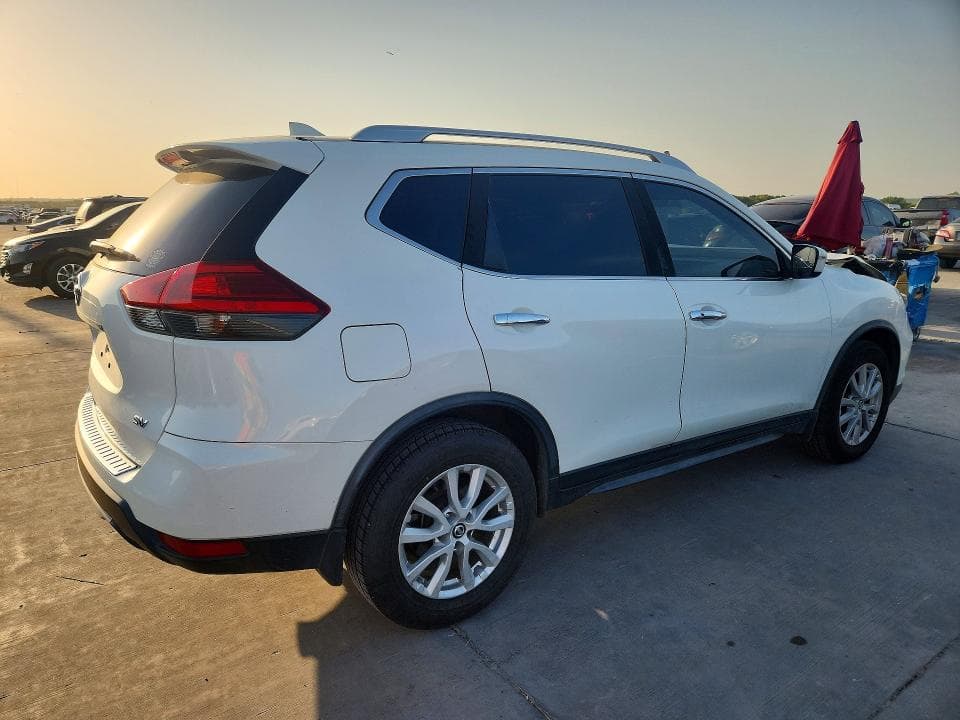2017 NISSAN ROGUE SV 3