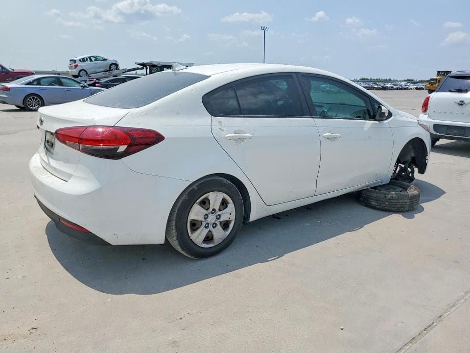 2017 KIA FORTE LX 3