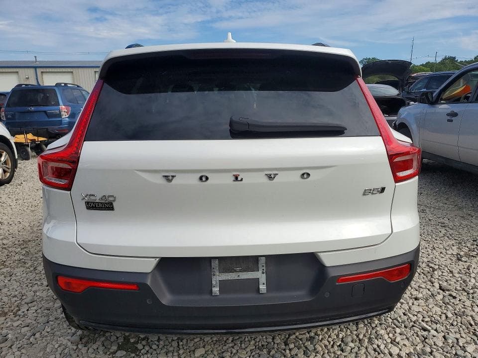 2024 VOLVO XC40 PLUS 6