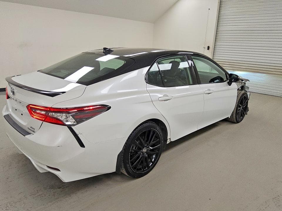 2022 TOYOTA CAMRY XSE 3