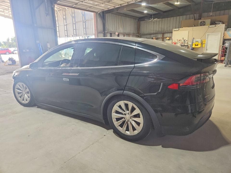 2017 TESLA MODEL X 2
