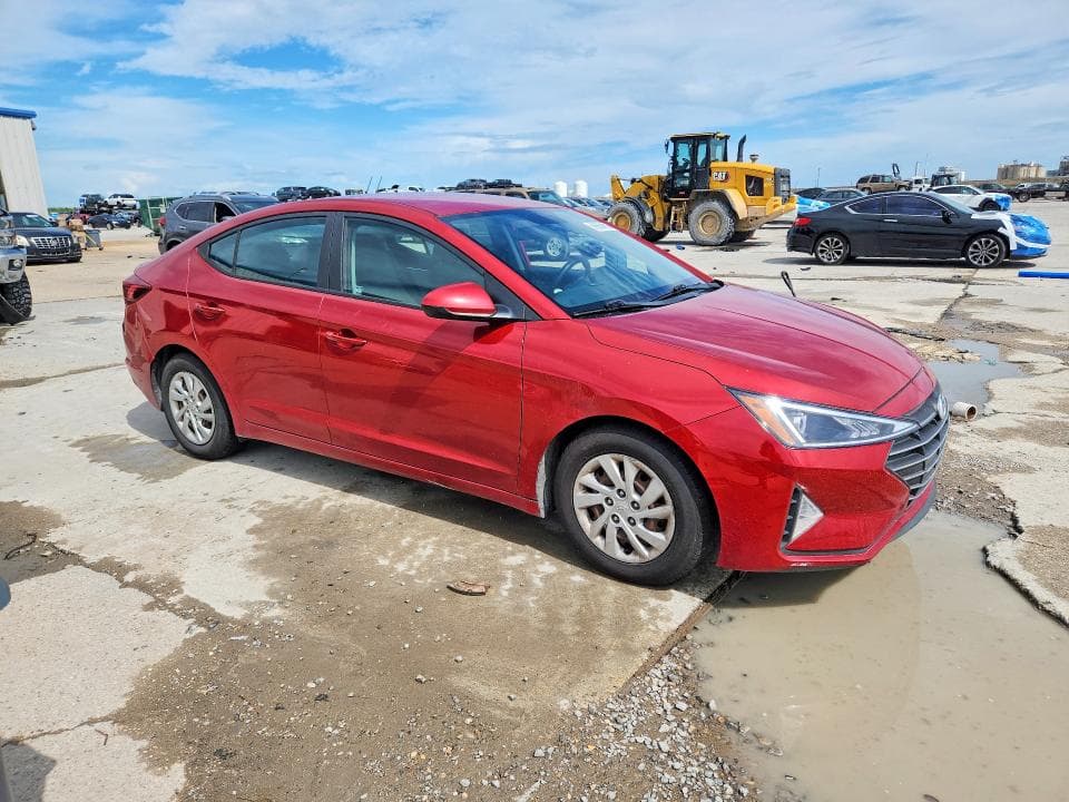 2019 HYUNDAI ELANTRA SE 4