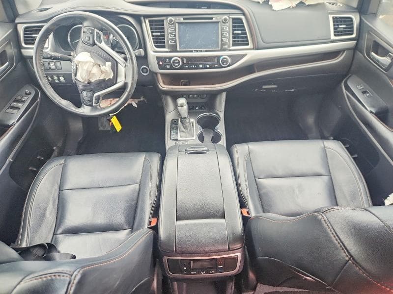 2018 TOYOTA HIGHLANDER XLE 8