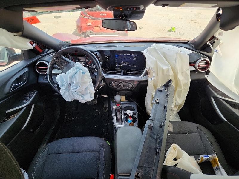 2024 CHEVROLET TRAX 1RS 8