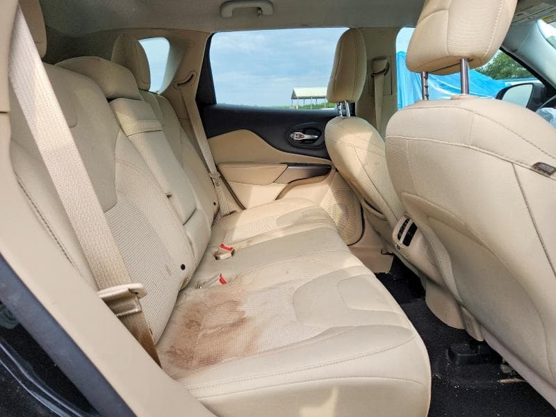 2019 JEEP CHEROKEE LATITUDE 11