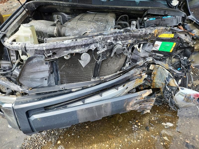 2019 TOYOTA TUNDRA SR5 11