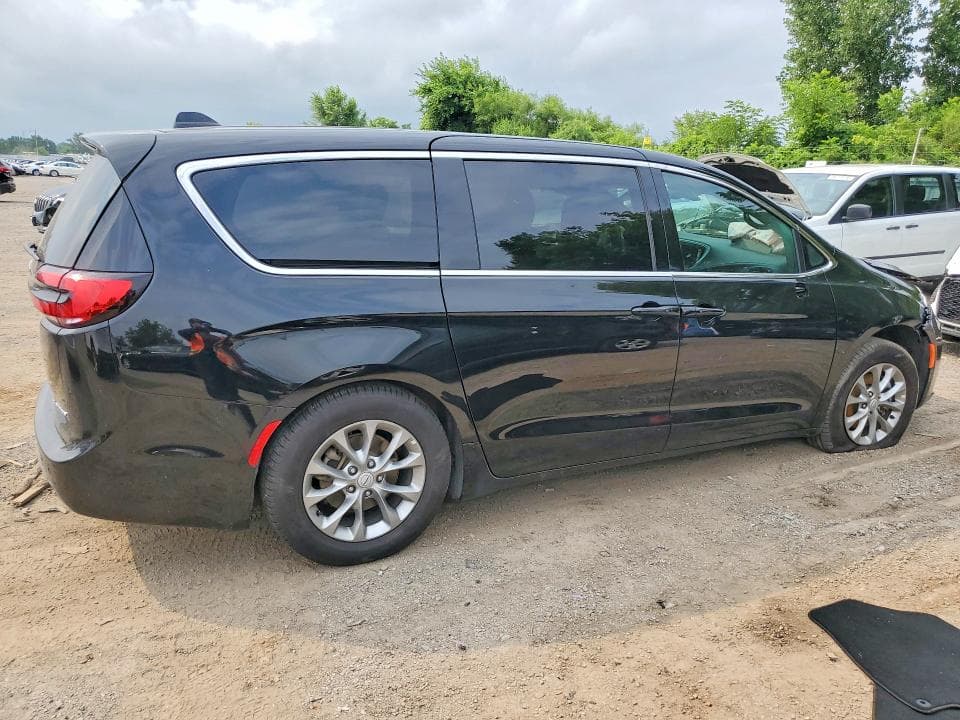 2026 CHRYSLER PACIFICA LIMITED 3