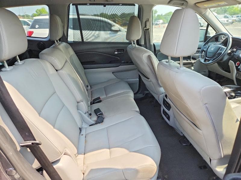 2017 HONDA PILOT TOURING 11