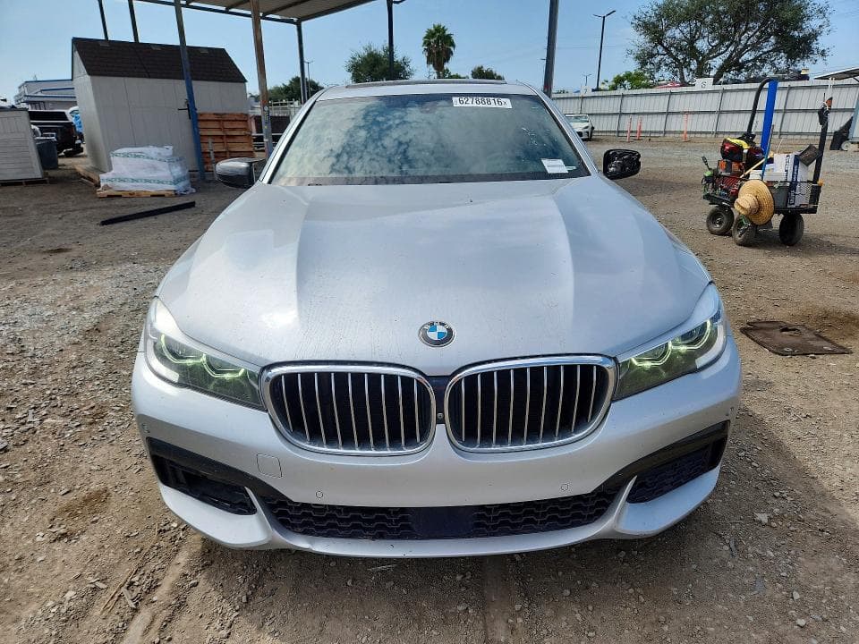 2017 BMW 740 XE 5