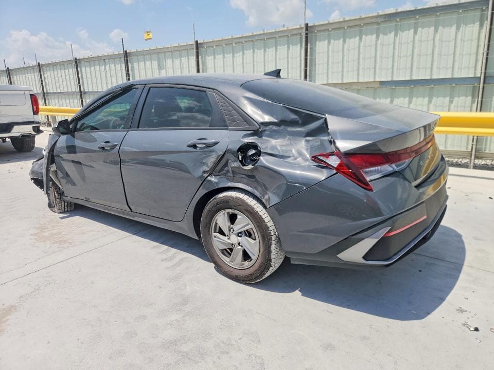 2024 HYUNDAI ELANTRA SE 2