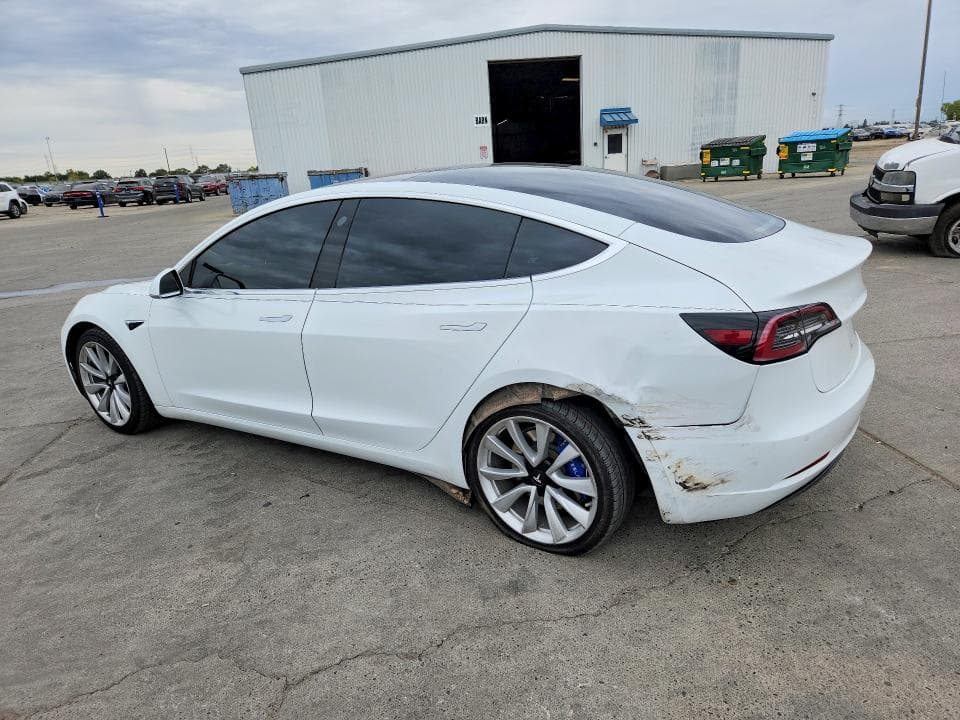 2018 TESLA MODEL 3 2
