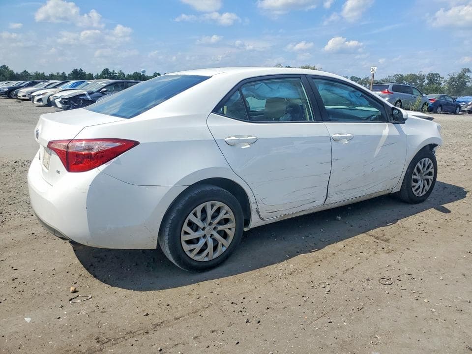 2017 TOYOTA COROLLA LE 3