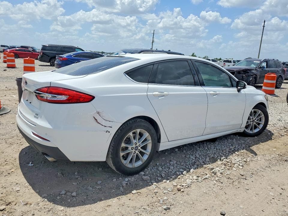 2019 FORD FUSION SE 3