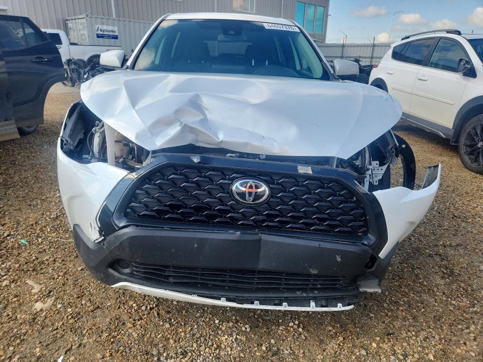 2022 TOYOTA COROLLA CROSS LE 5