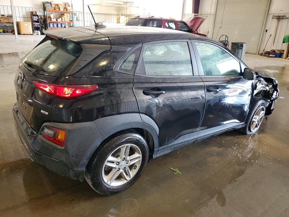 2021 HYUNDAI KONA SE 3