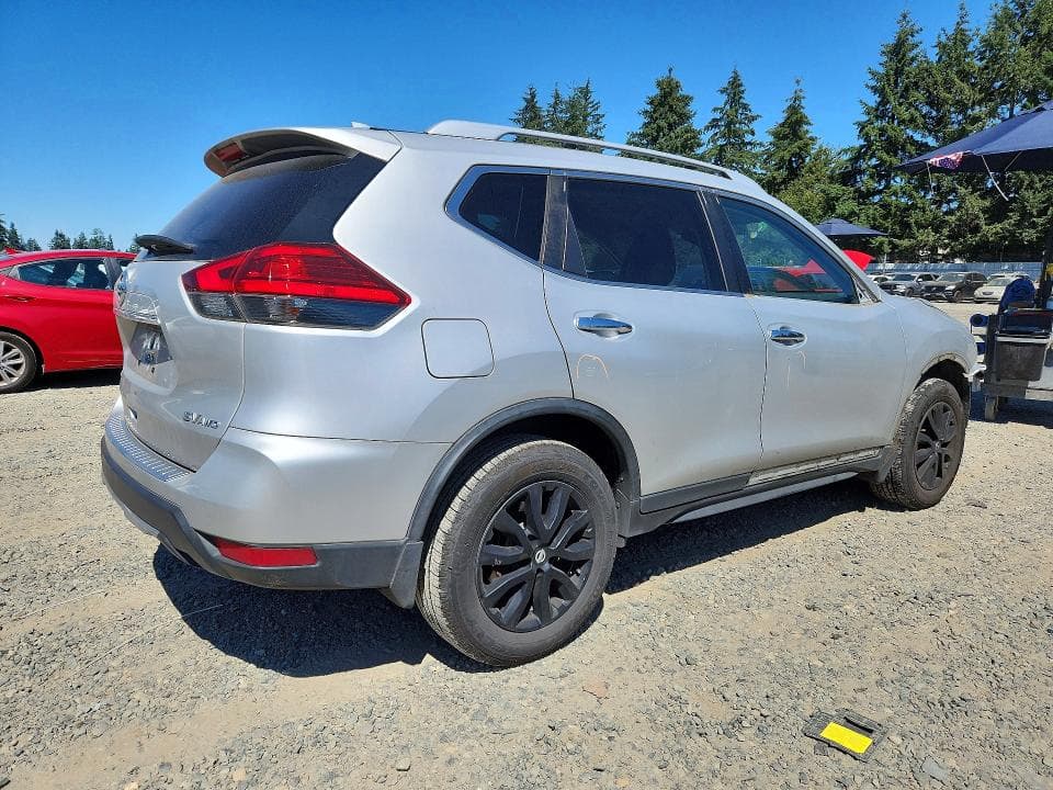 2017 NISSAN ROGUE SV 3