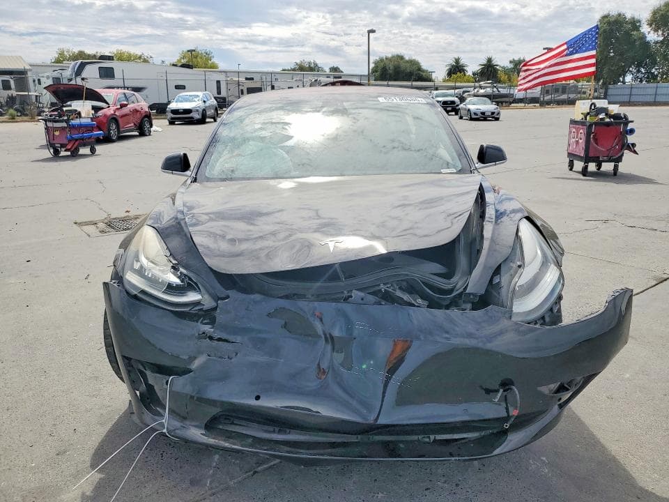 2018 TESLA MODEL 3 5