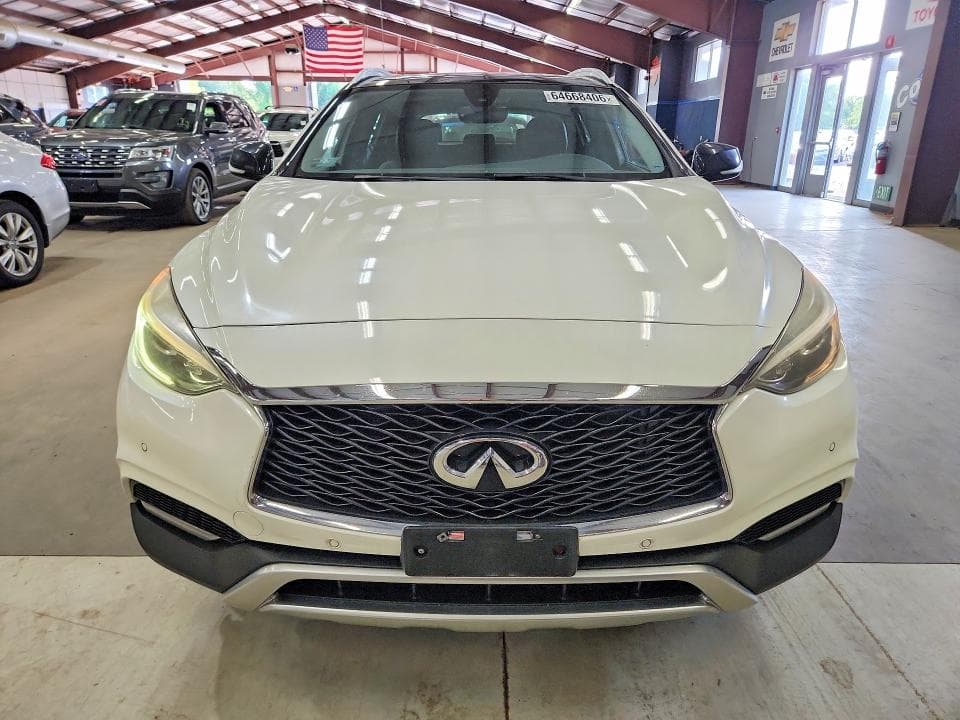 2017 INFINITI QX30 PREMIUM 5