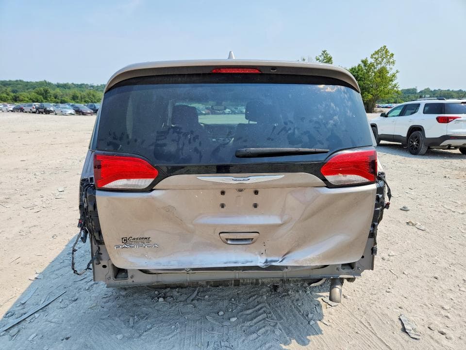 2017 CHRYSLER PACIFICA TOURING L 6