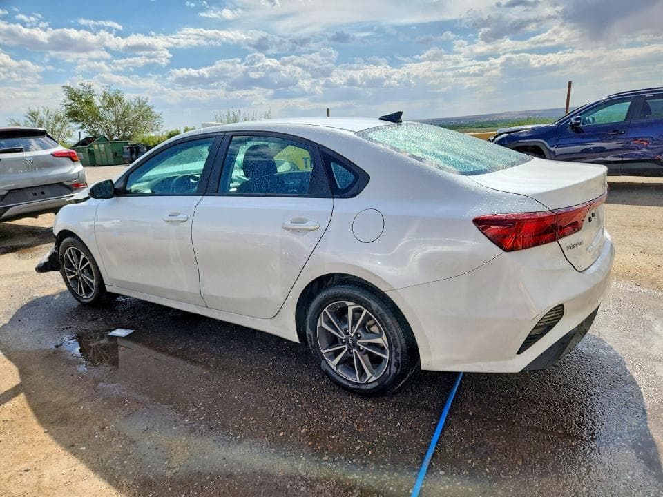 2023 KIA FORTE LXS 2