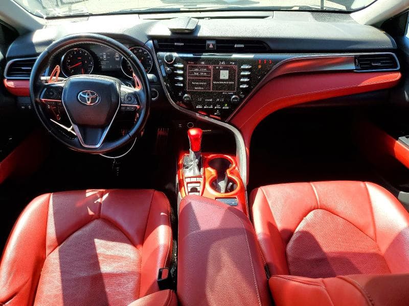 2019 TOYOTA CAMRY XSE 8