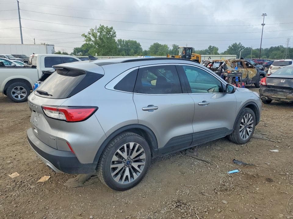 2022 FORD ESCAPE TITANIUM 3