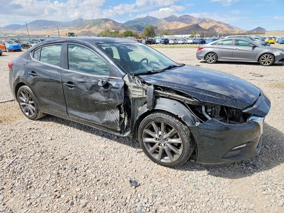 2018 MAZDA 3 TOURING 4