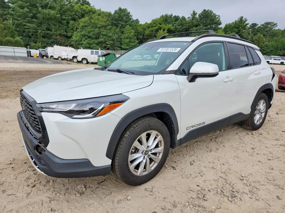 2022 TOYOTA COROLLA CROSS LE - 1