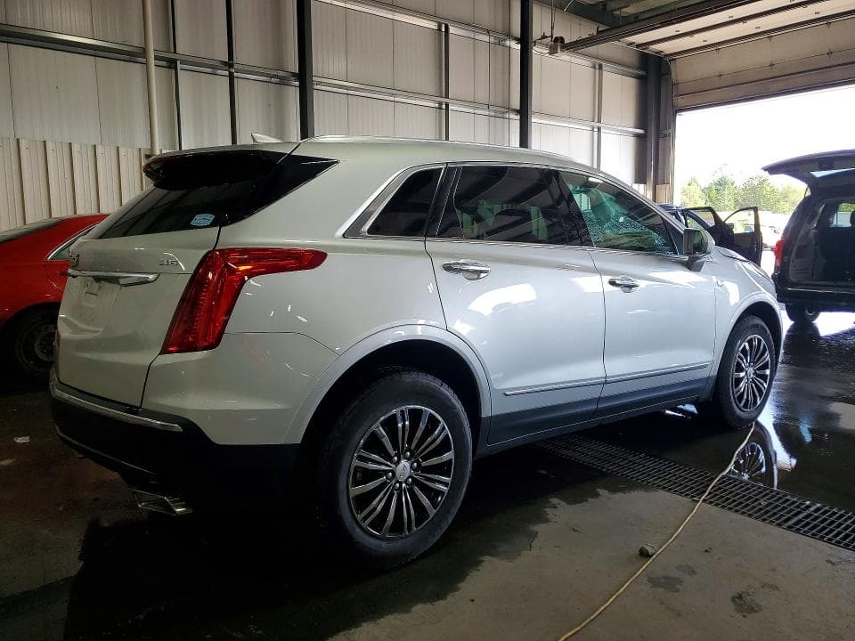 2017 CADILLAC XT5 LUXURY 3