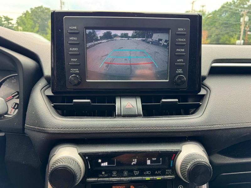 2019 TOYOTA RAV4 LE 9