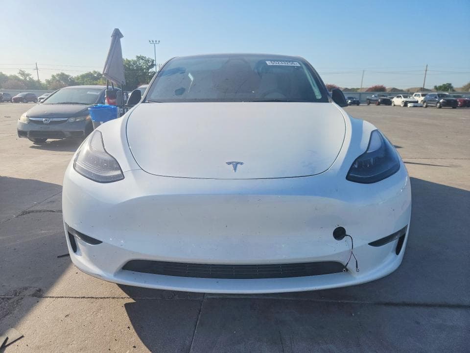 2024 TESLA MODEL Y 5
