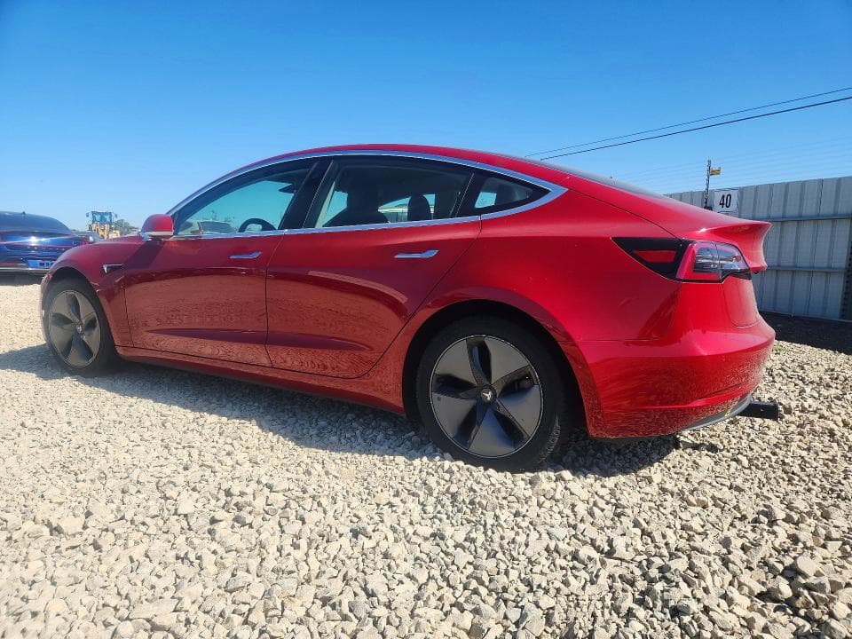 2018 TESLA MODEL 3 2