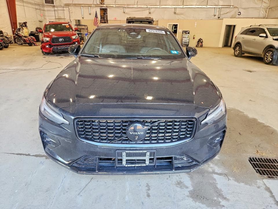 2024 VOLVO S60 PLUS 5