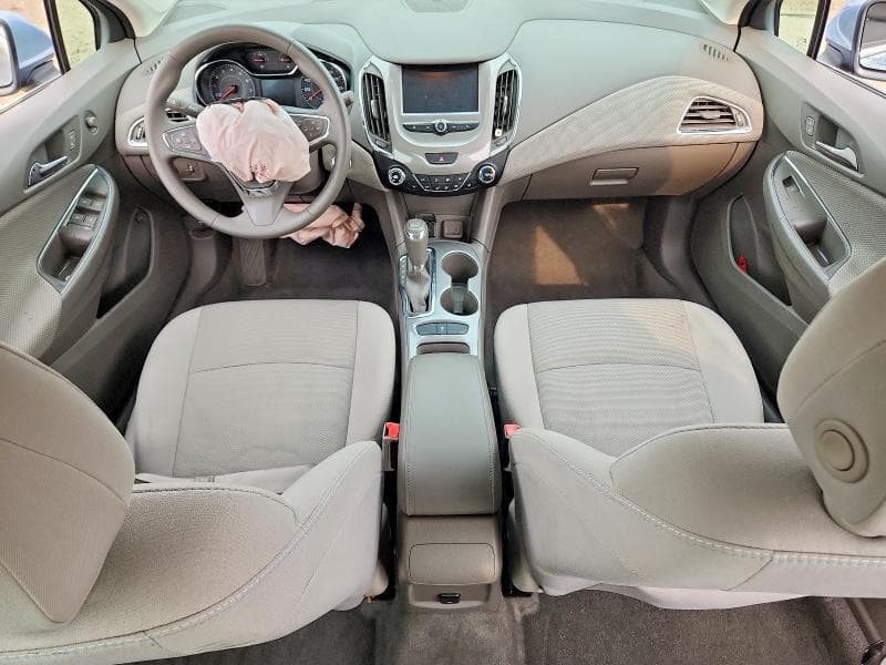 2017 CHEVROLET CRUZE LT 8