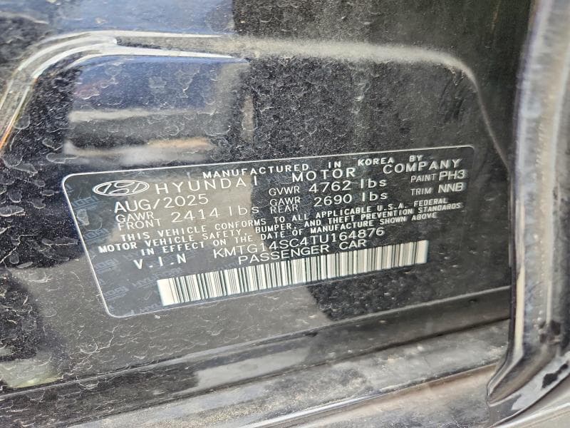 2026 GENESIS G70 2.5T STANDARD 12