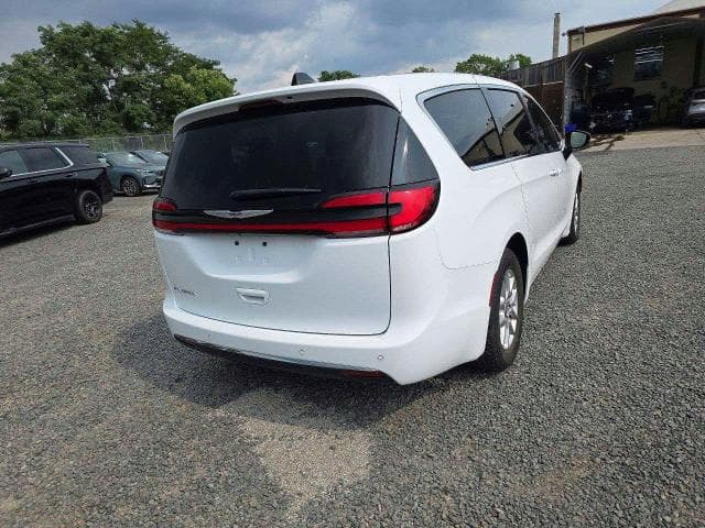 2025 CHRYSLER PACIFICA SELECT 4