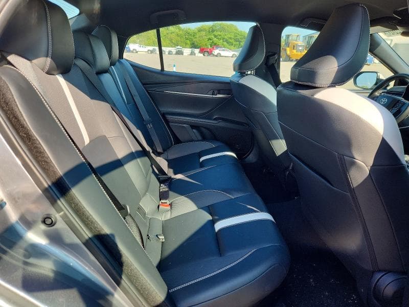 2025 TOYOTA CAMRY SE 10