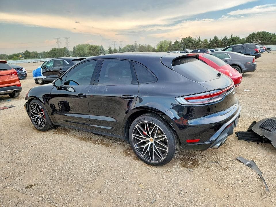 2023 PORSCHE MACAN S 2