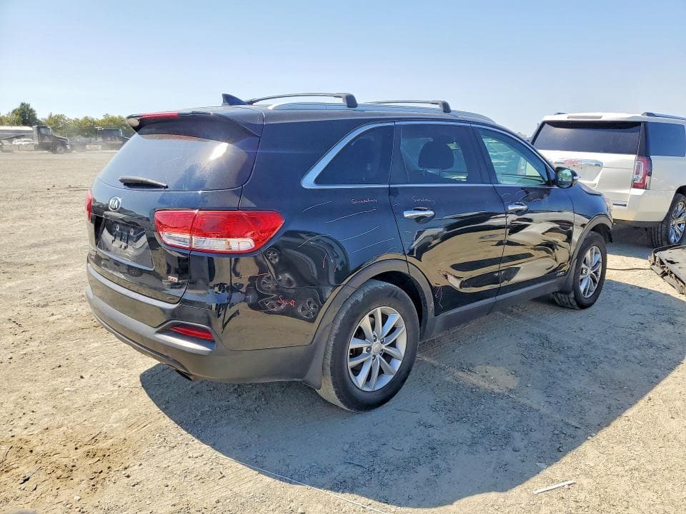 2018 KIA SORENTO LX 3