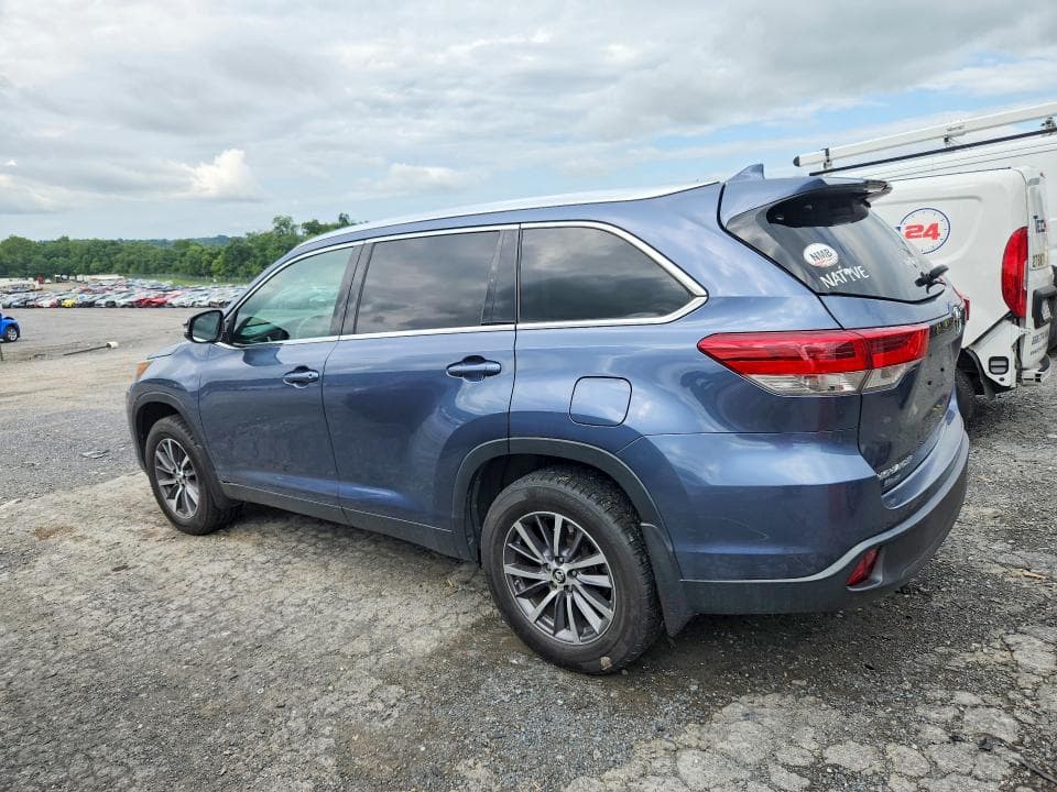 2019 TOYOTA HIGHLANDER XLE 2