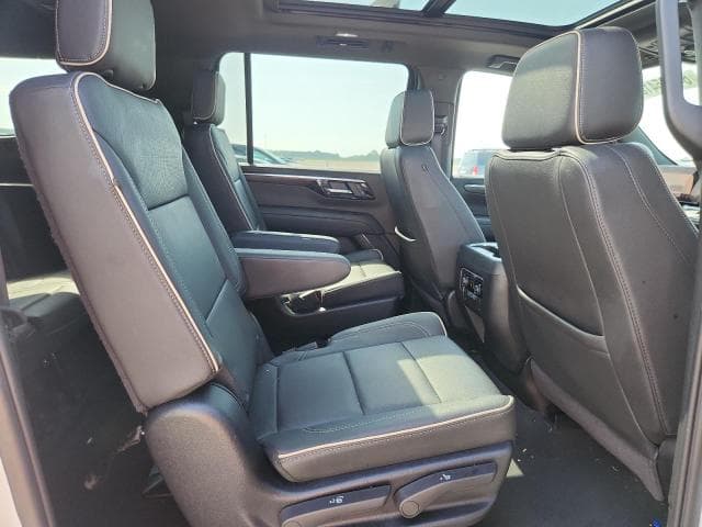 2025 CHEVROLET SUBURBAN K1500 PREMIER 11