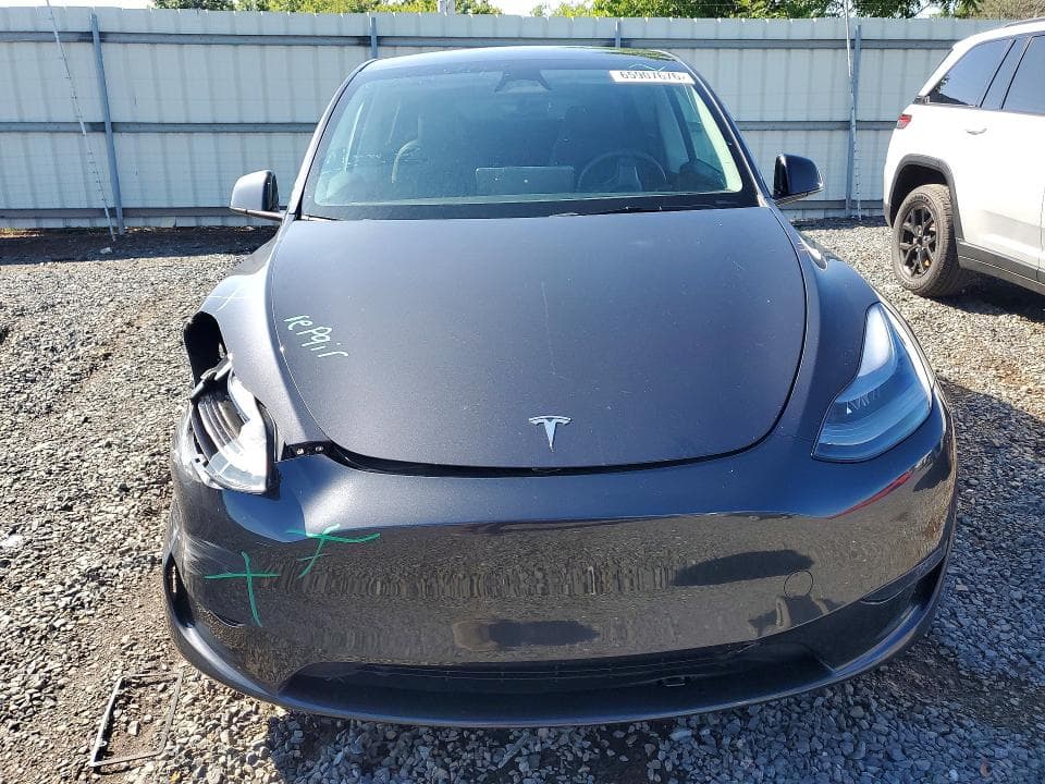 2024 TESLA MODEL Y 5