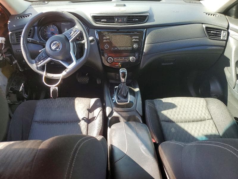 2017 NISSAN ROGUE SV 8