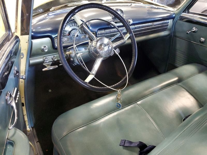 1952 OLDSMOBILE NINETY-EIGHT 8