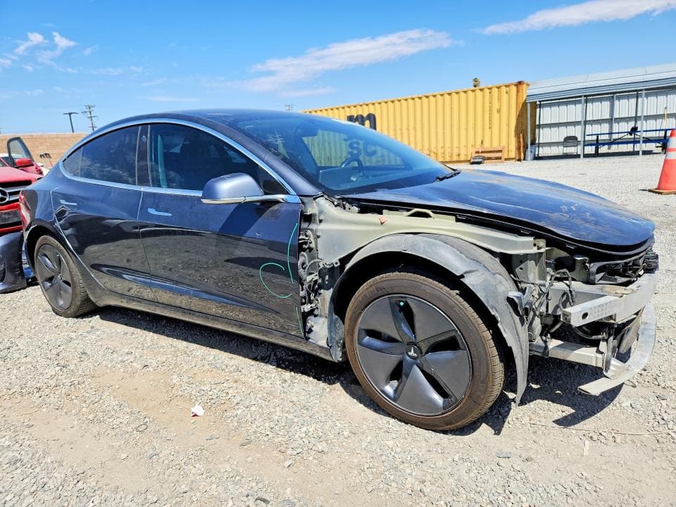 2018 TESLA MODEL 3 4