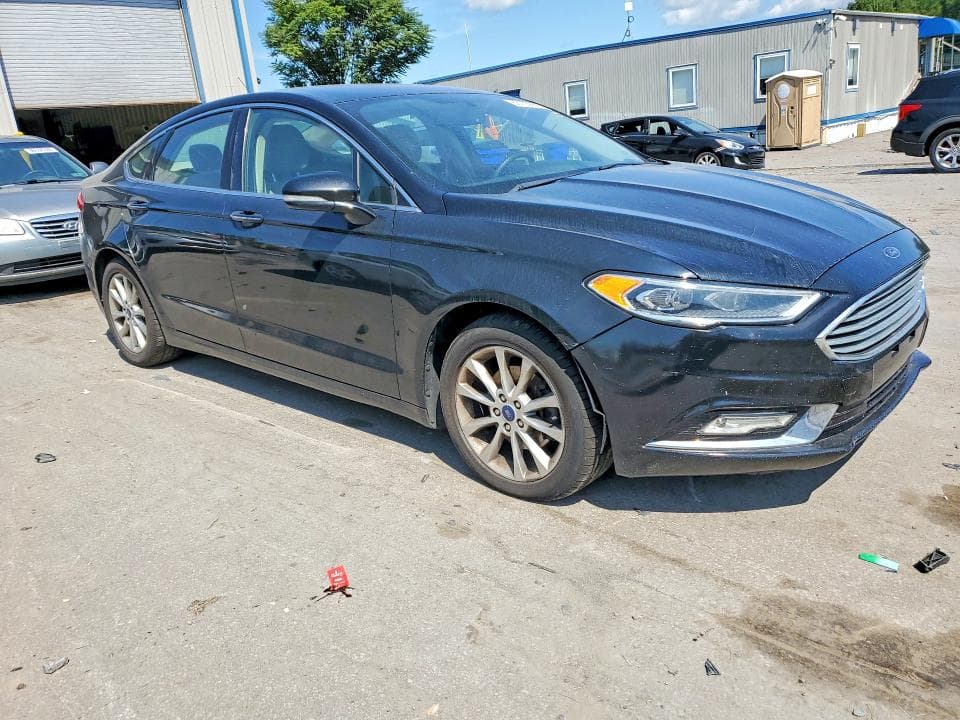 2017 FORD FUSION SE 4
