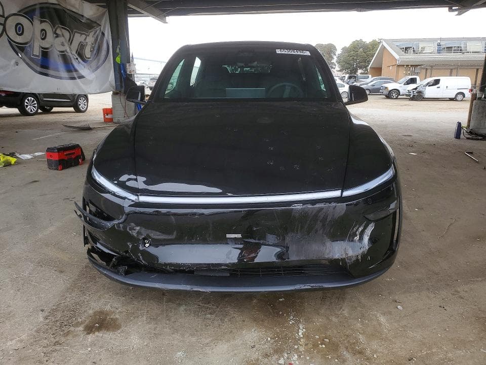 2026 TESLA MODEL Y 5