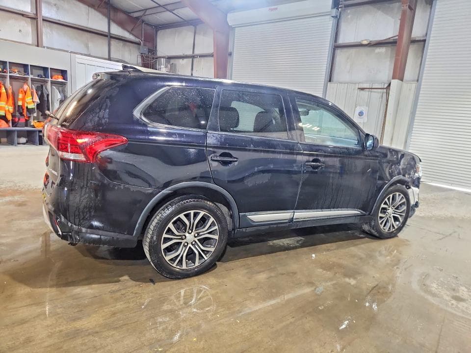 2018 MITSUBISHI OUTLANDER SE 3