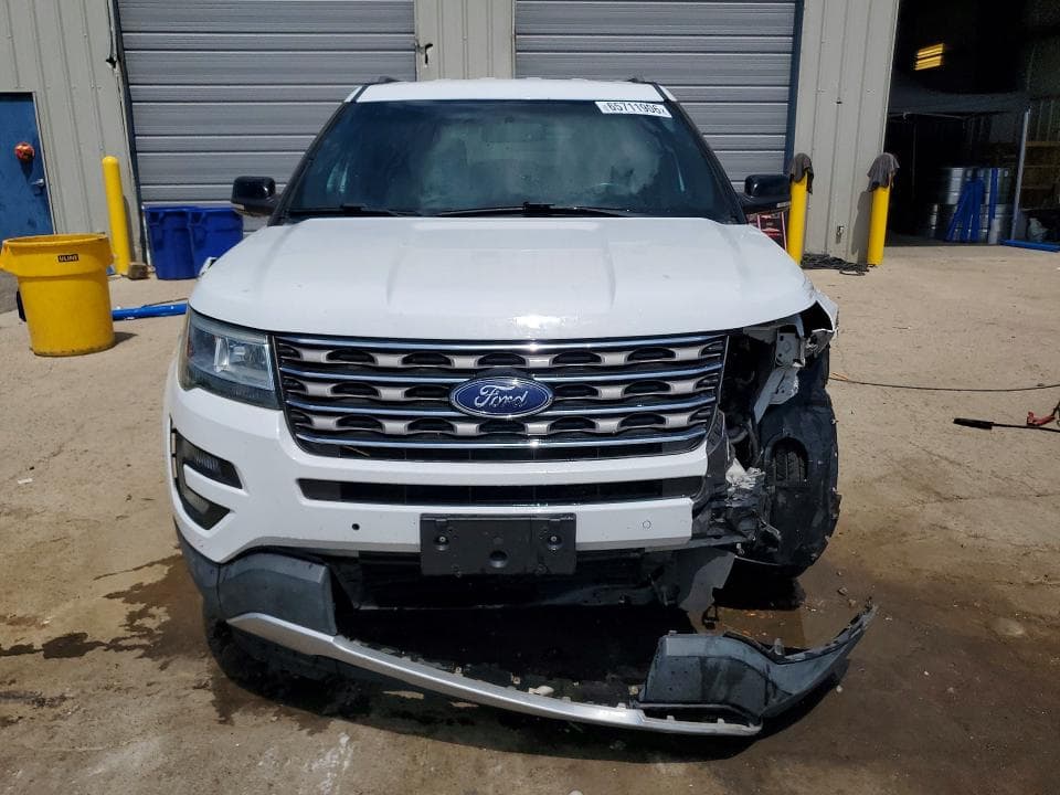 2017 FORD EXPLORER XLT 5